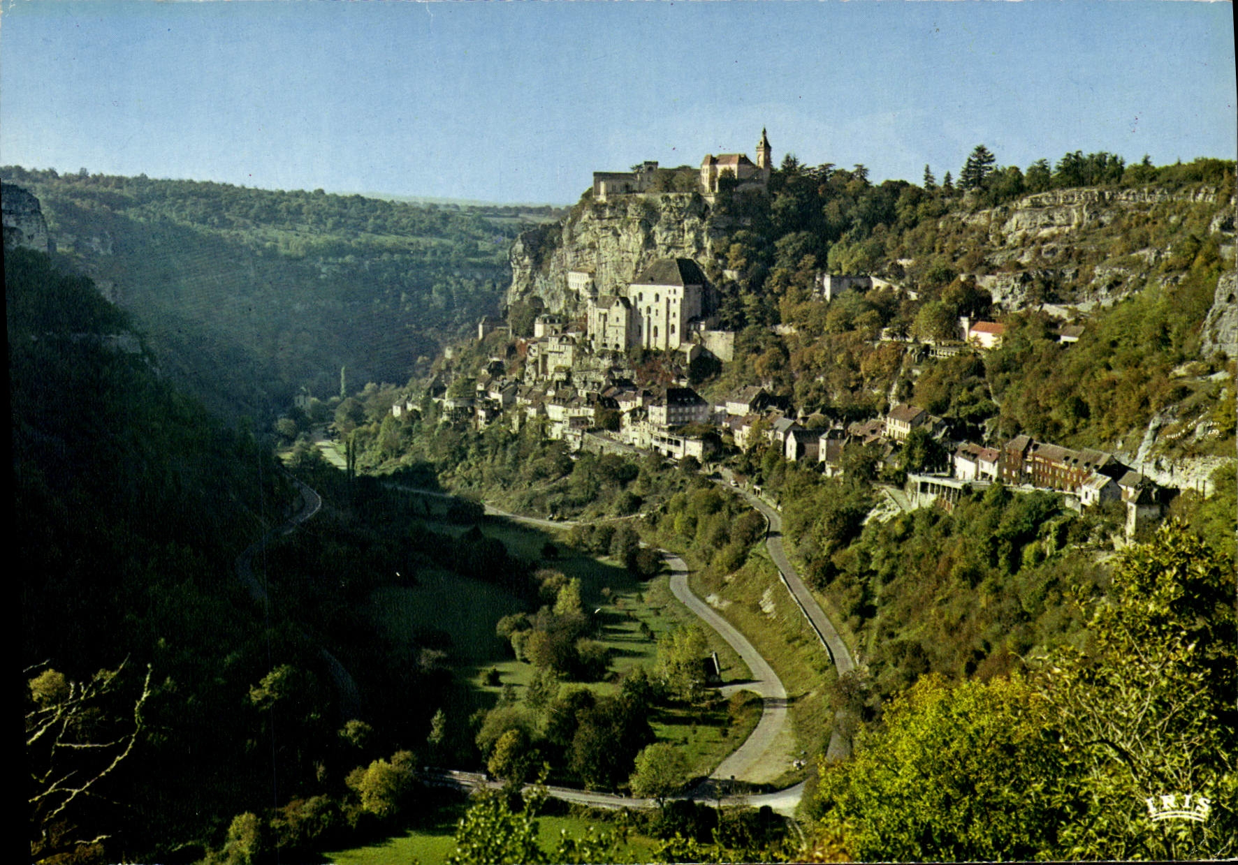 Roc-Amadour (Lot) — Lieu de pèlerinage, vue d'ensemble, les sanctuaires et le château — Éditions CAP, n° 58