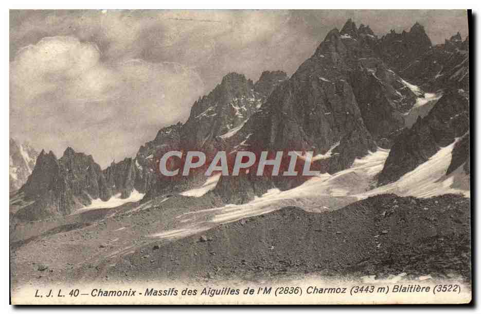 CPA Chamonix Massifs des Aiguilles de l'M Charmoz Blaitiere 