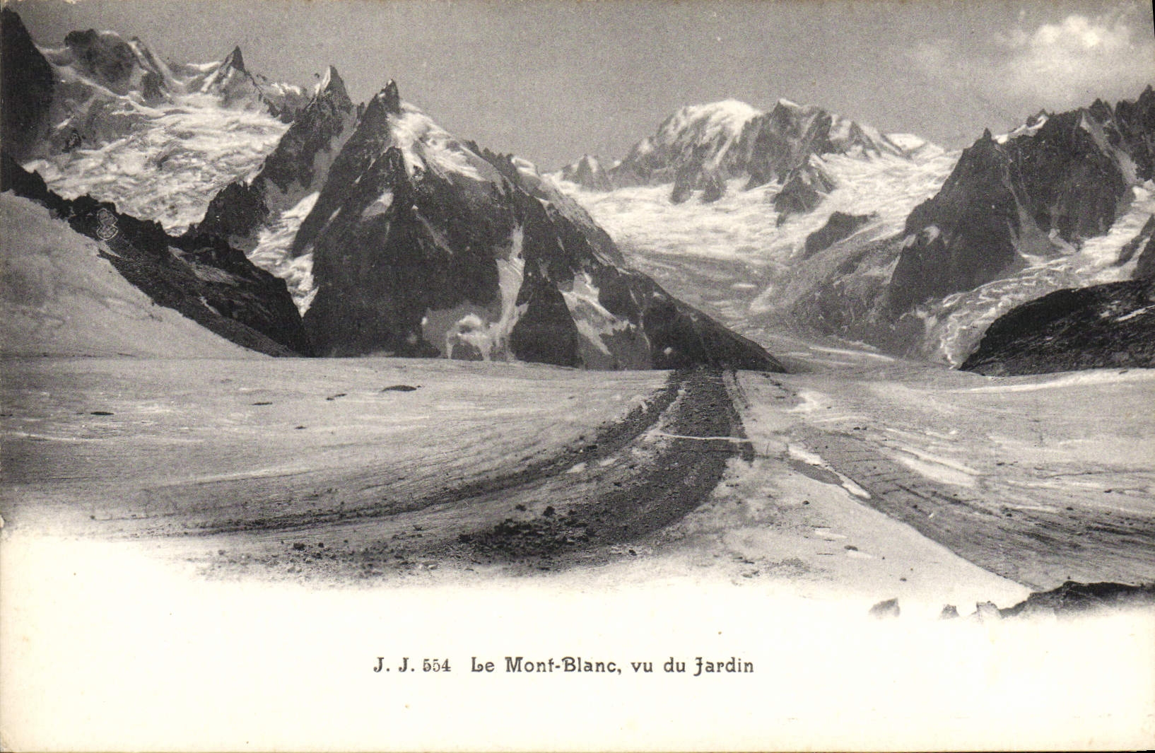 CPA Le Mont Blanc vu du Jardin