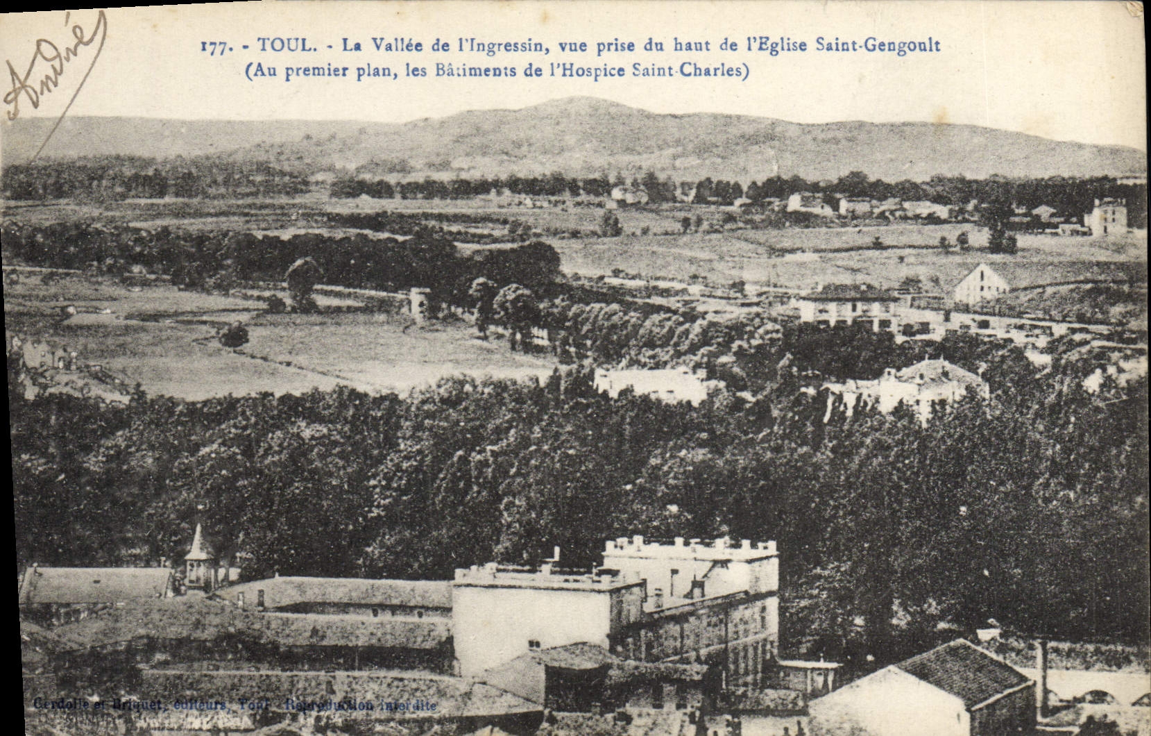 TOUL - La Vallée de l'Ingressin, vue prise du haut de l'Église Saint-Gengoult — (Au premier plan, les Bâtiments de l'Hospice Saint-Charles) — Gerdolle et Briquet, éditeurs, Toul