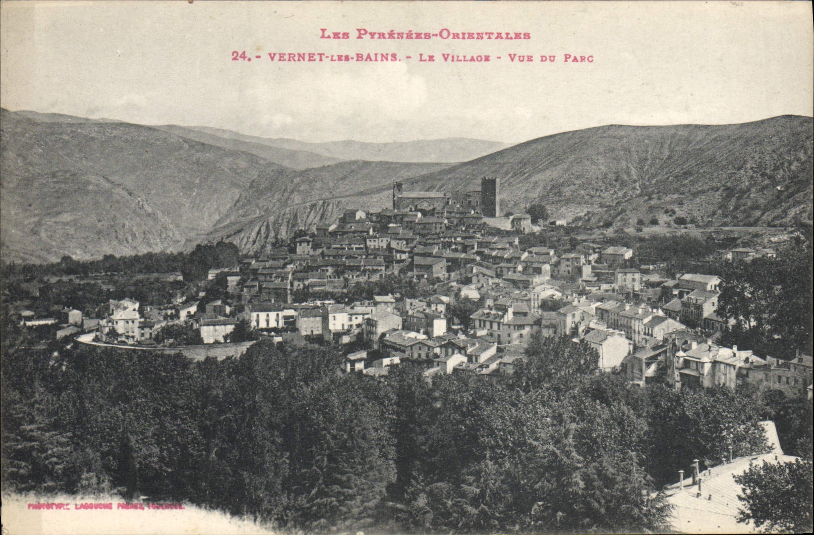 CPA Vernet les Bains Le Village Vue du Parc 