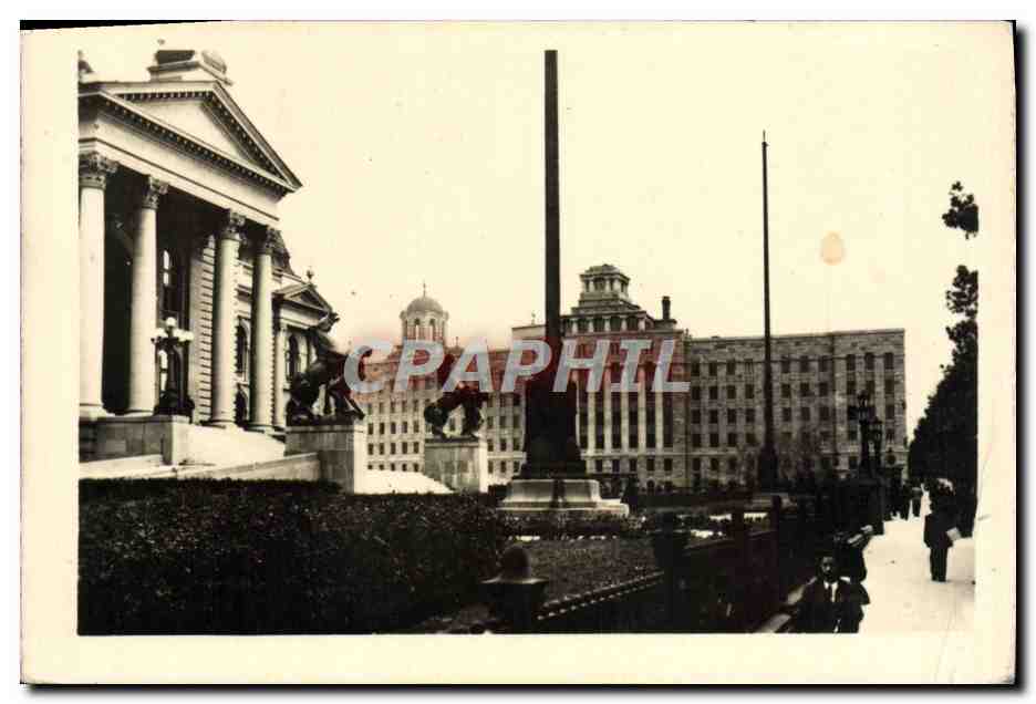 Place de la République à Belgrade — monument central et bâtiment classique — Gradska produkcija Turist, Belgrade