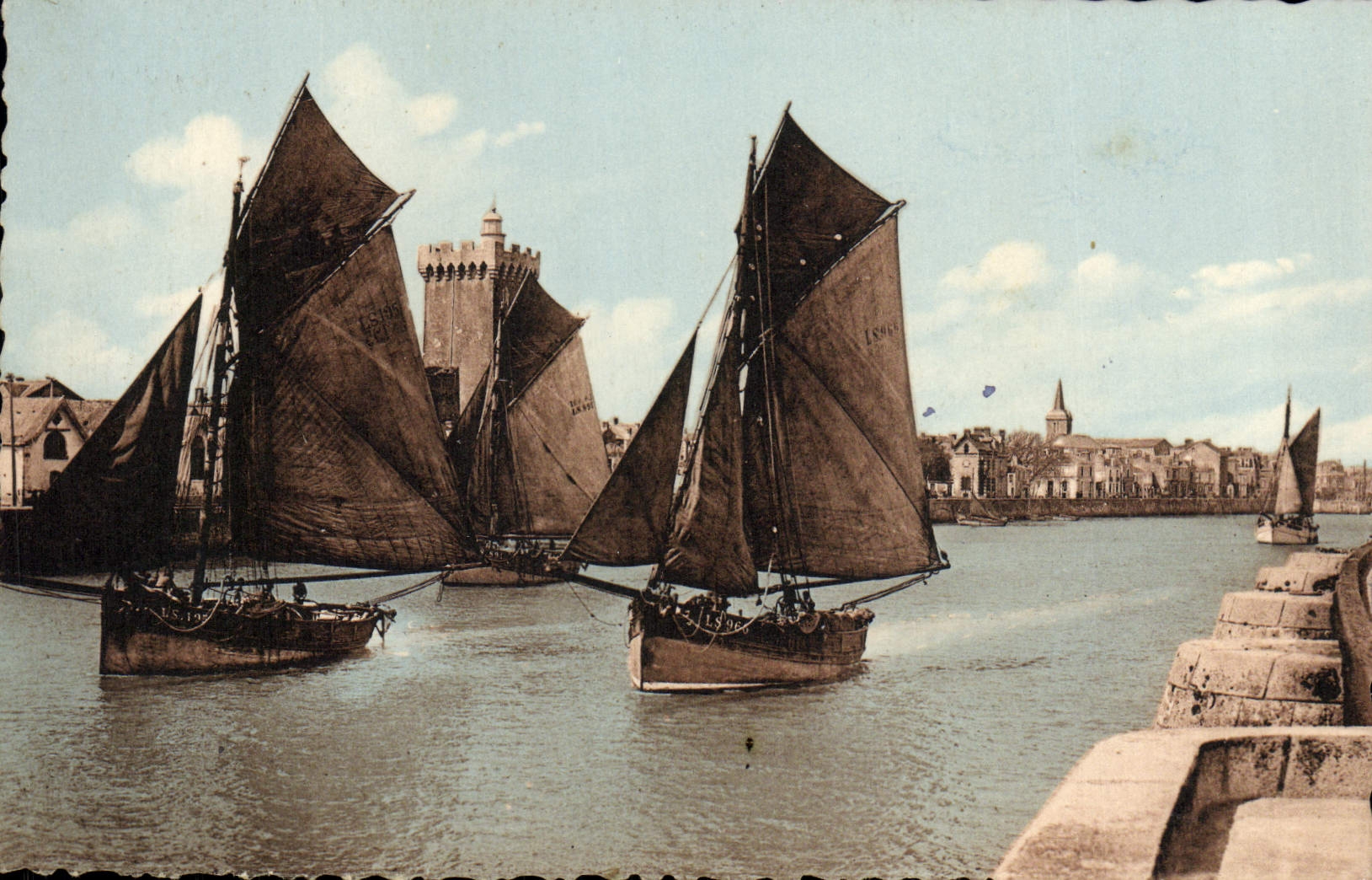 Les Sables-d'Olonne (Vendée) — Abfahrt der Thoriers zur Fischerei — Phototypie A. Baille Angers