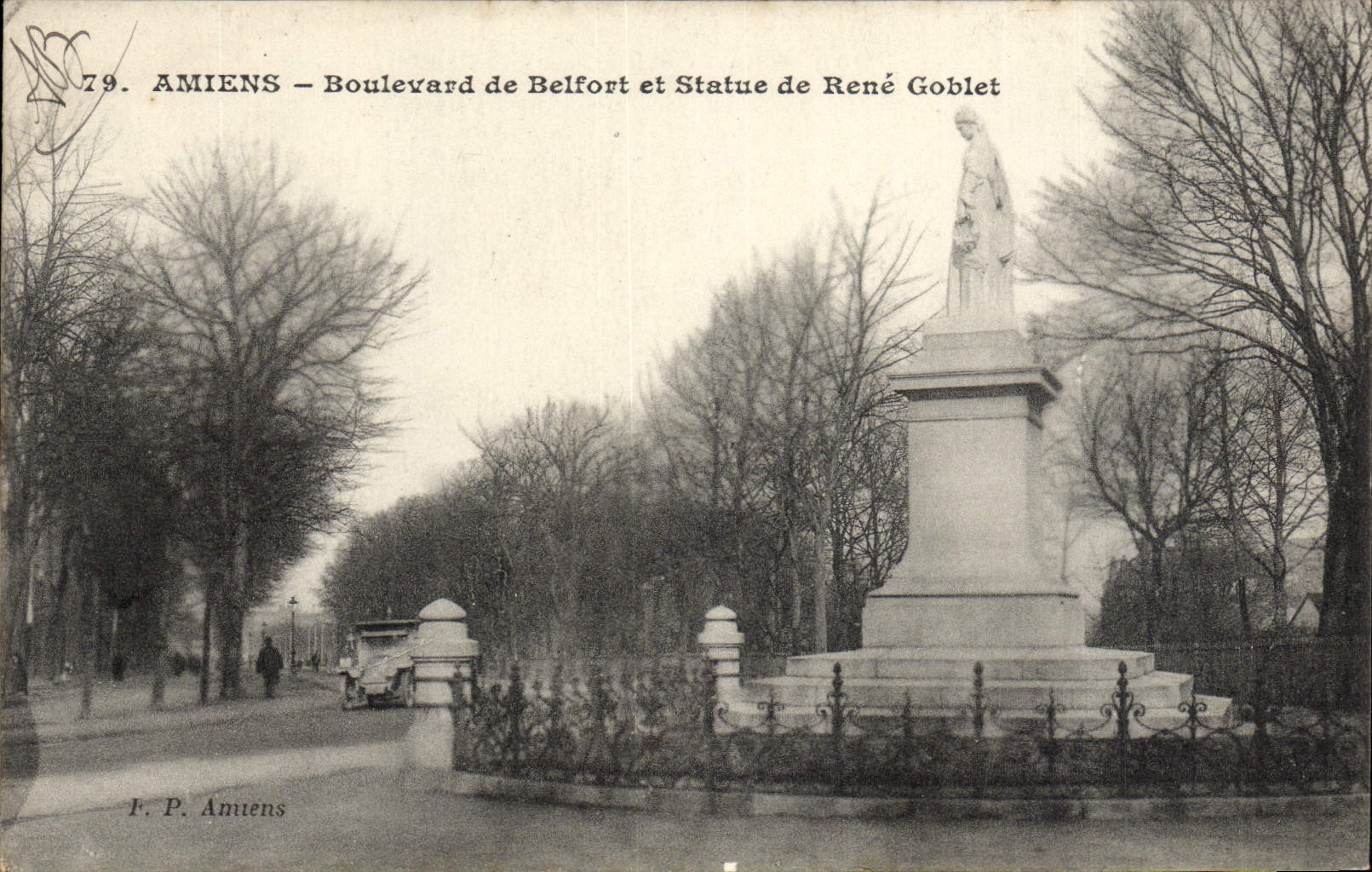 CPA Amiens Boulevard De Belfort Et Statue De Rene Goblet