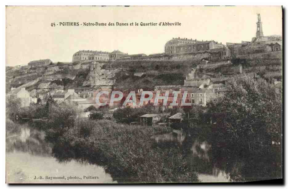 CPA Poitiers Notre Dame Des Dunes Et Le Quartier d'Abbeville