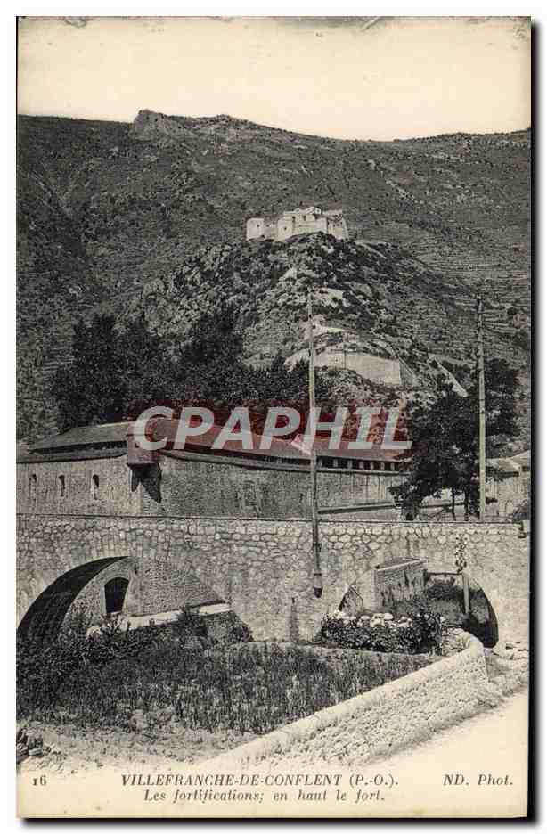 CPA Villefranche De Conflent Les fortifications en haut le fort