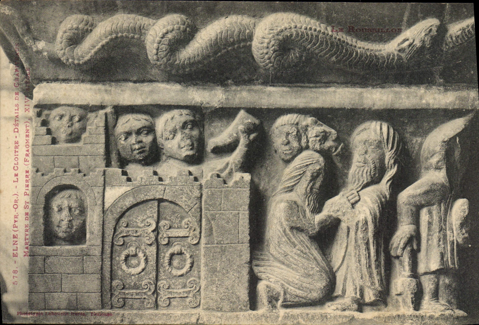 CPA Elne Le Cloitre Details De chapiteaux Martyre de St Pierre Serpent