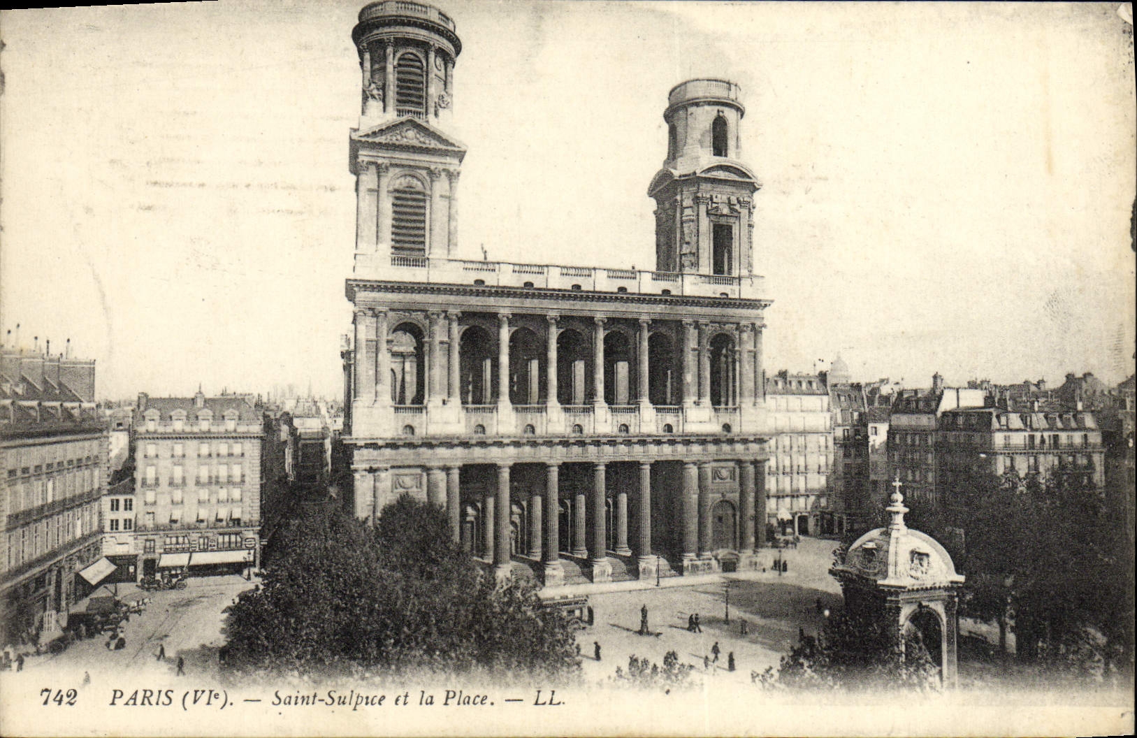 CPA Paris Saint Supice Et La Place