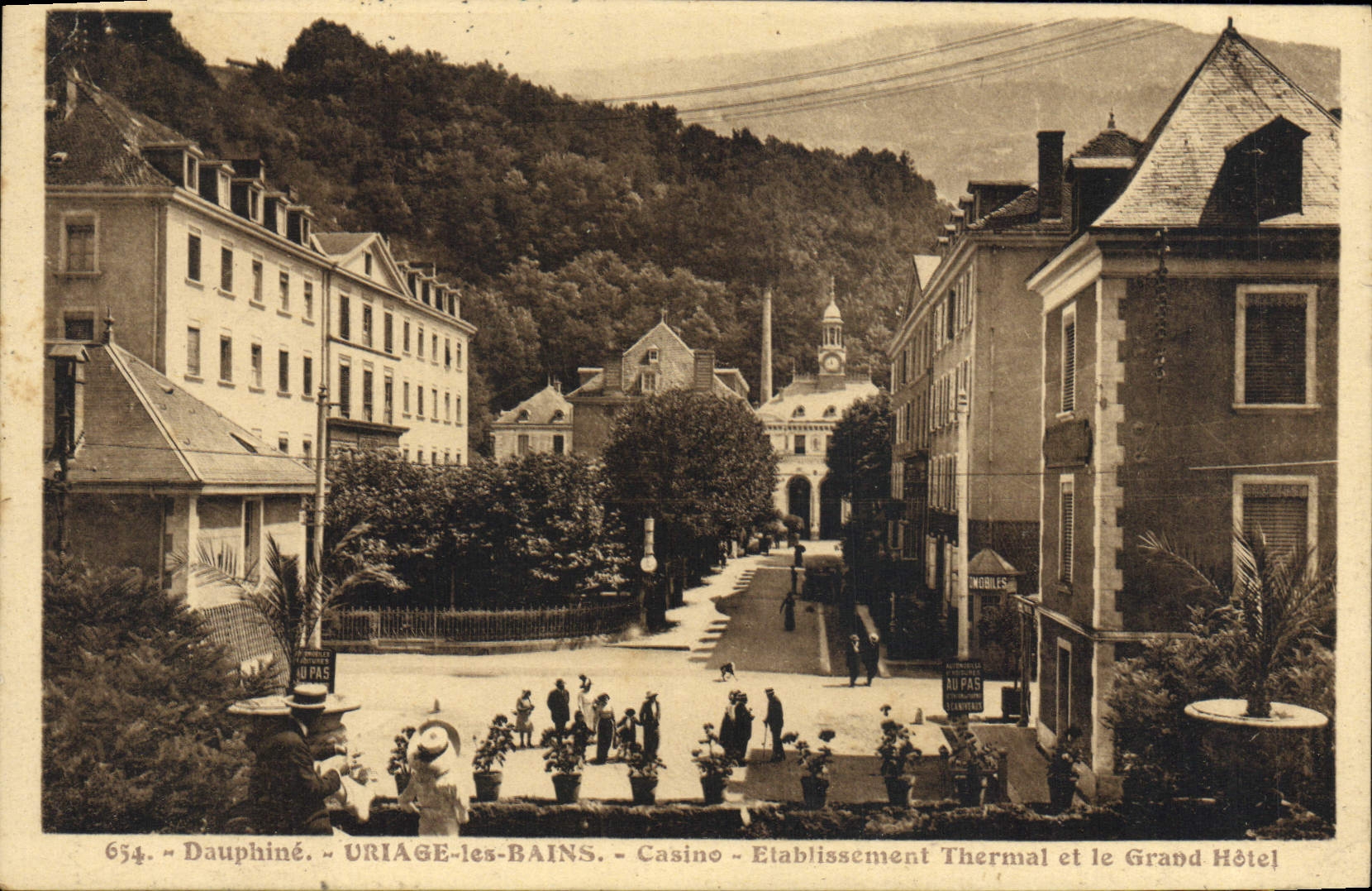 Uriage-les-Bains — Casino, Établissement Thermal et le Grand Hôtel — Dauphiné, n°654