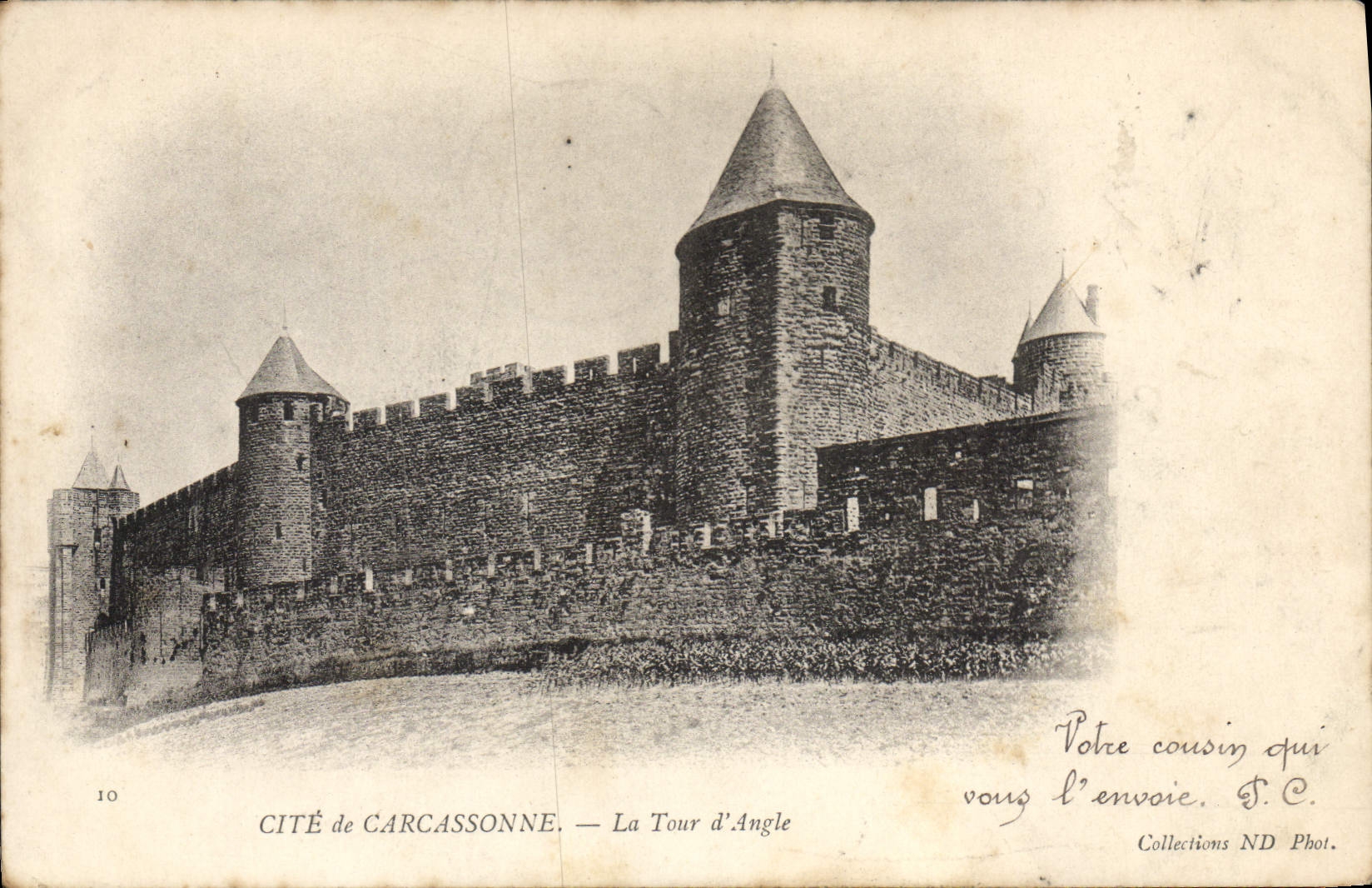 CPA Carcassonne La Tour d'Angle