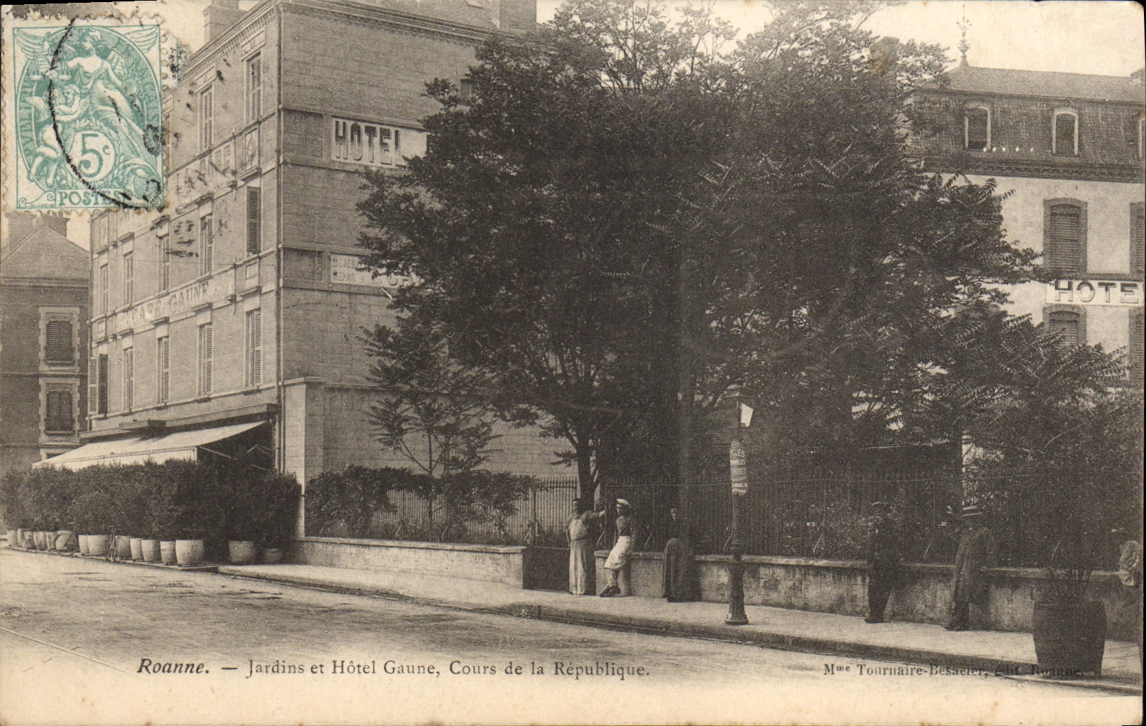 CPA Roanne Jardins et Hotel Gaune Cours de la Republique