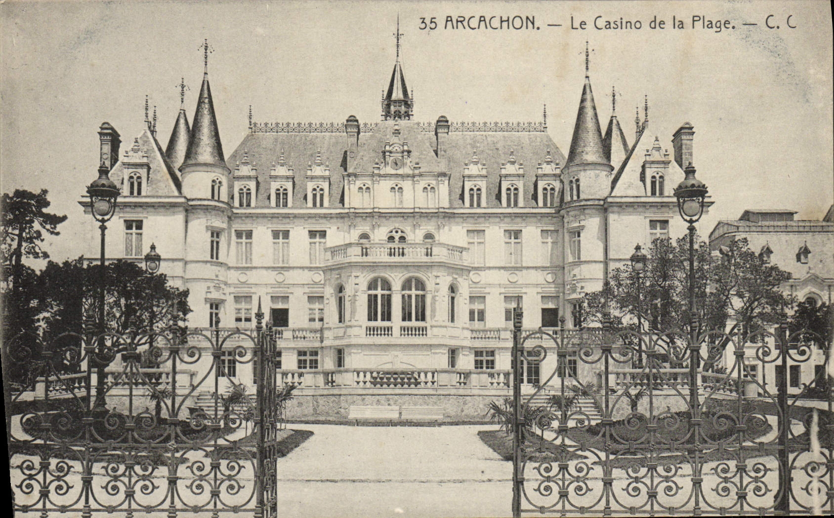 Arcachon — Le Casino de la Plage — C.C.