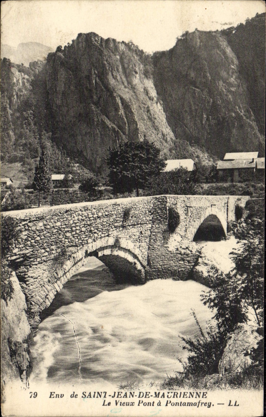CPA Environs de St Jean De Maurienne Le vieux pont a Pontamafrey 