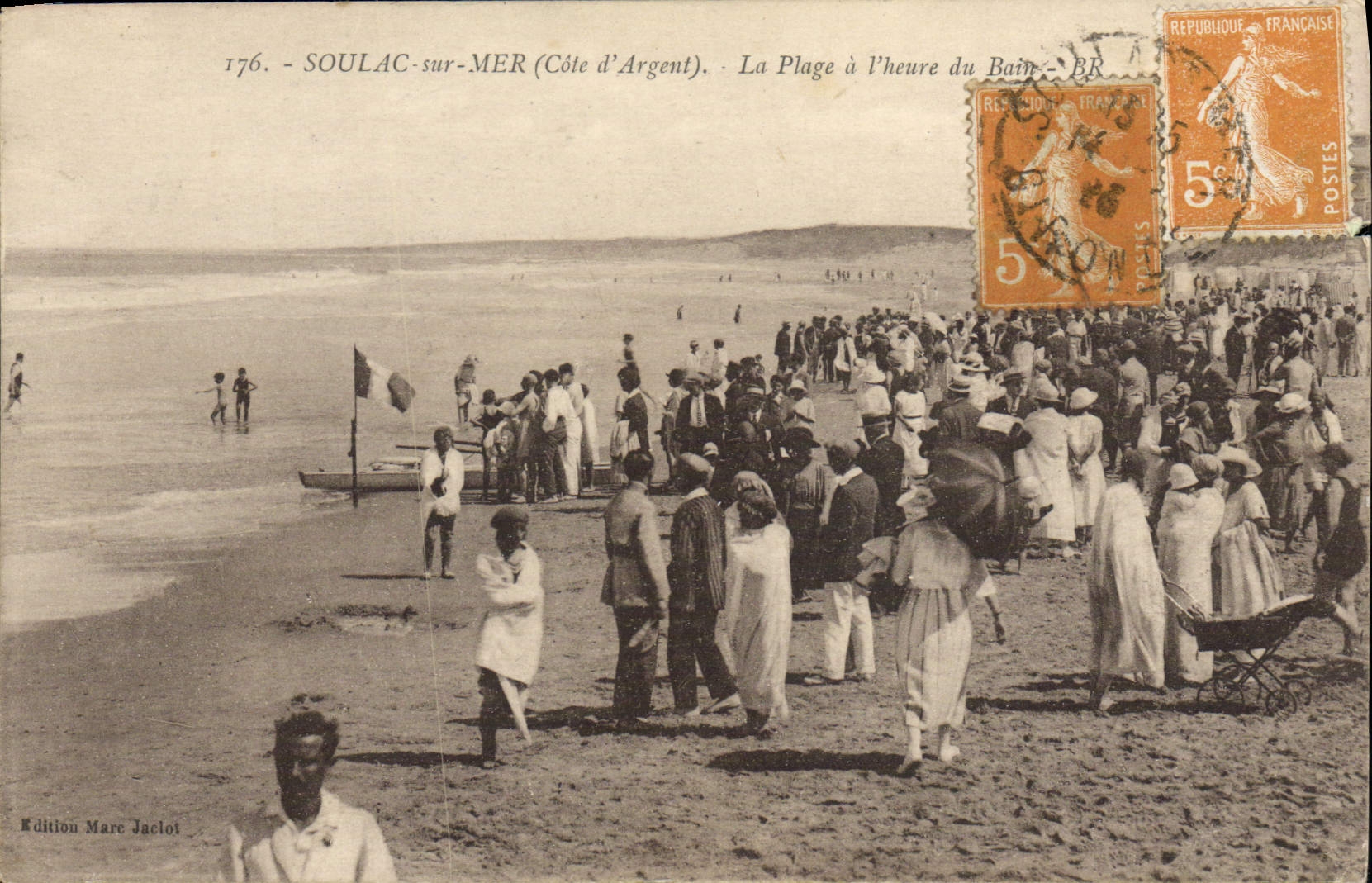 CPA Soulac Sur Mer La Plage a l'heure du bain