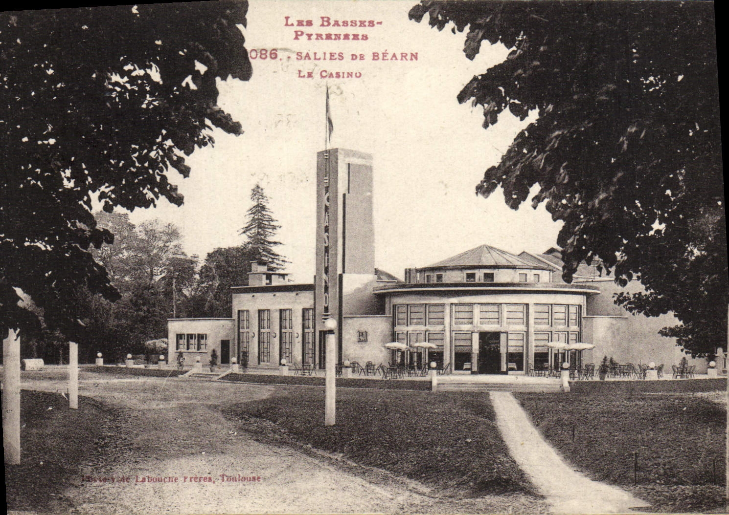 Les Basses-Pyrénées - Salies-de-Béarn - Le Casino — Éditeur: Lahouche Frères, Toulouse, n° 086