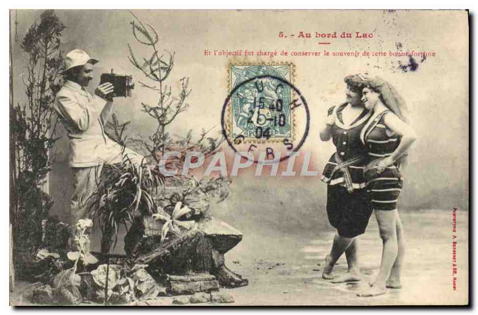 Am Rand des Léa — Strandbild mit Fotografen und zwei Frauen — Verlag A. Bousser 282, Nîmes