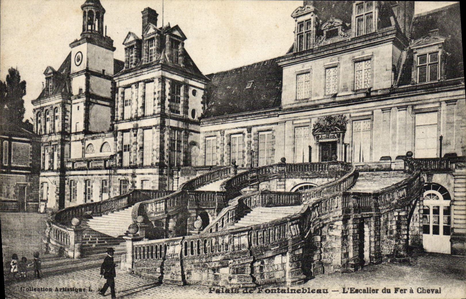 Palazzo di Fontainebleau — La scala del Cavallo — Collezione Artistica L. A.