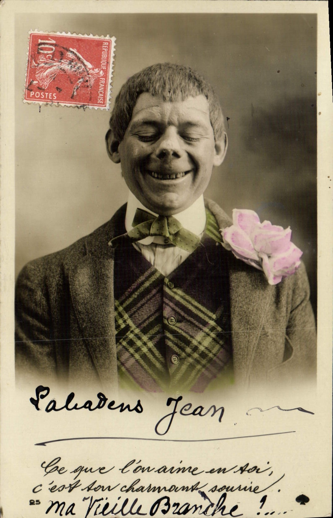 Lächelnder junger Mann — Portrait — Universal Postal Union