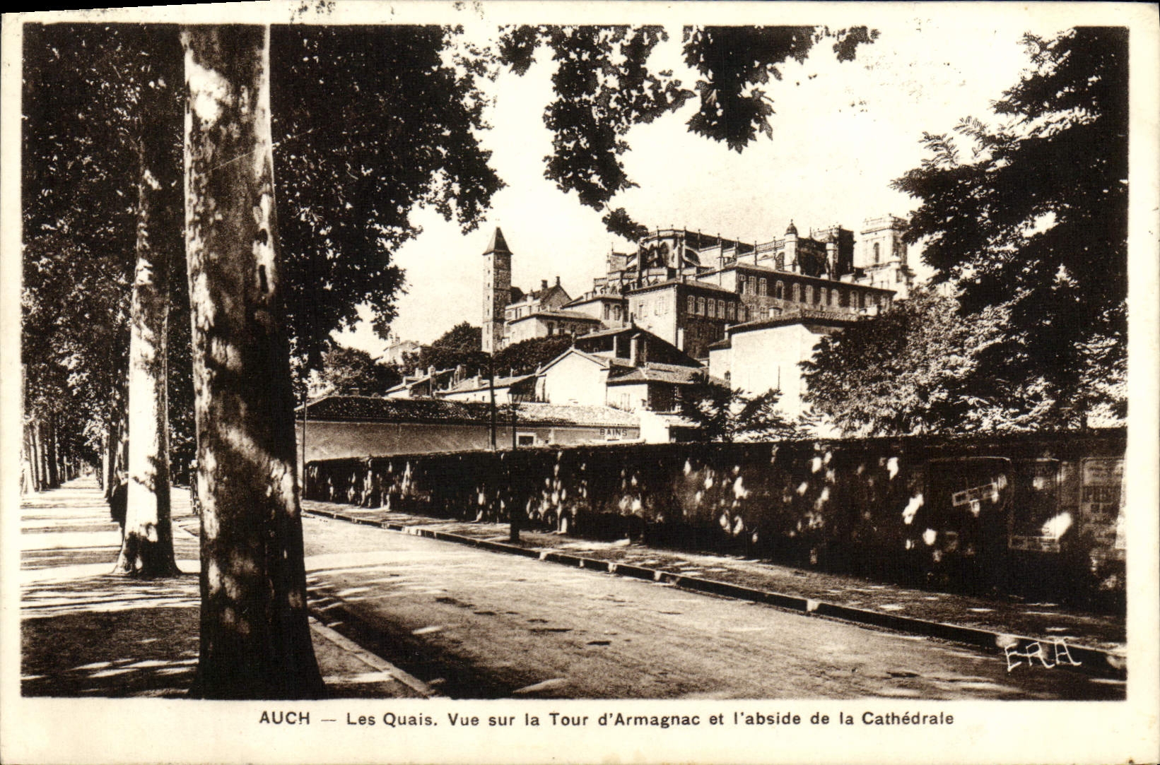 Auch — Les Quais. Vue sur la Tour d'Armagnac et l'abside de la Cathédrale — Édition 'ERA', N° 11, Nardonne