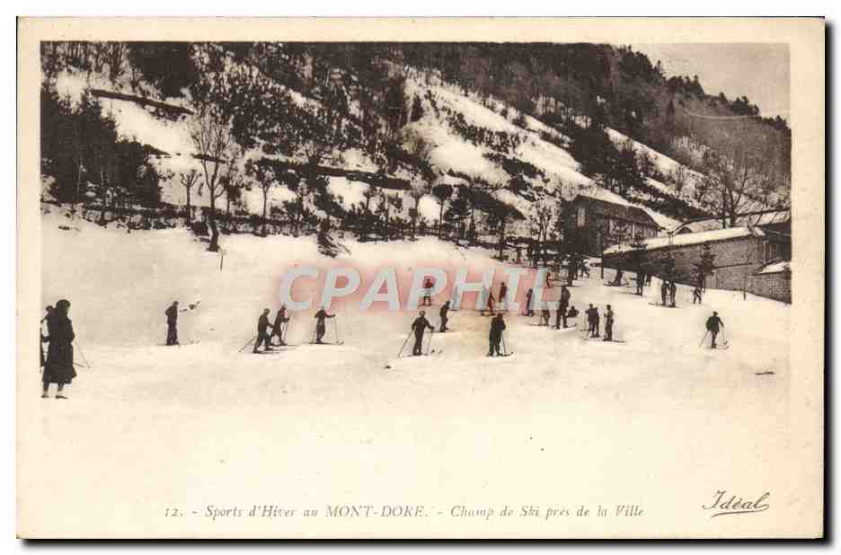 CPA Mont Dore Champ de Ski Pres De La Ville