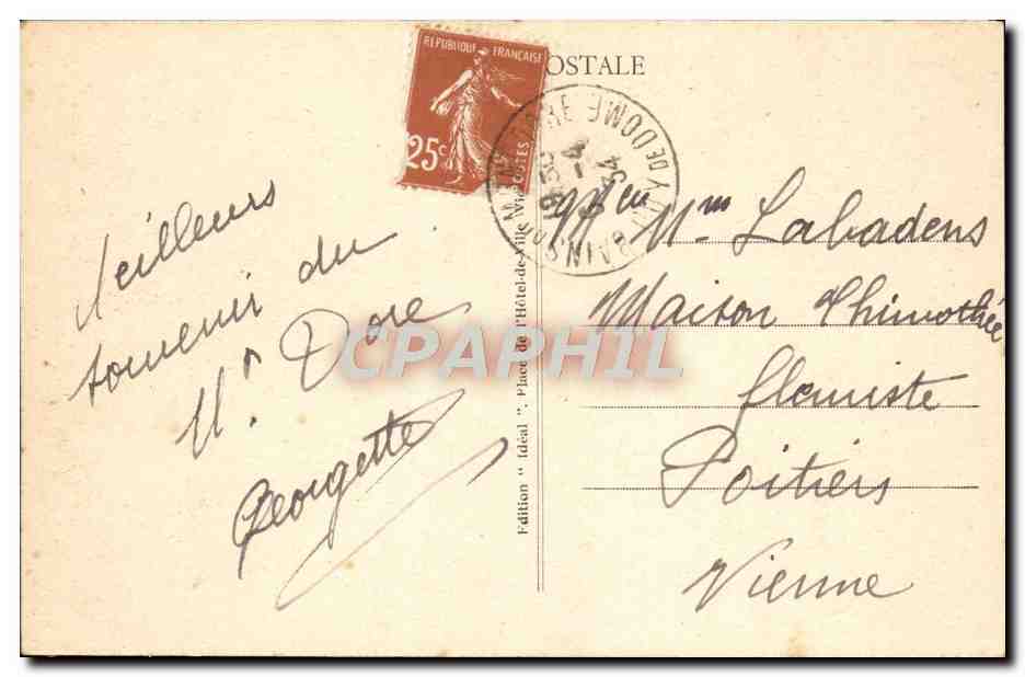 CPA Mont Dore Champ de Ski Pres De La Ville — Verso