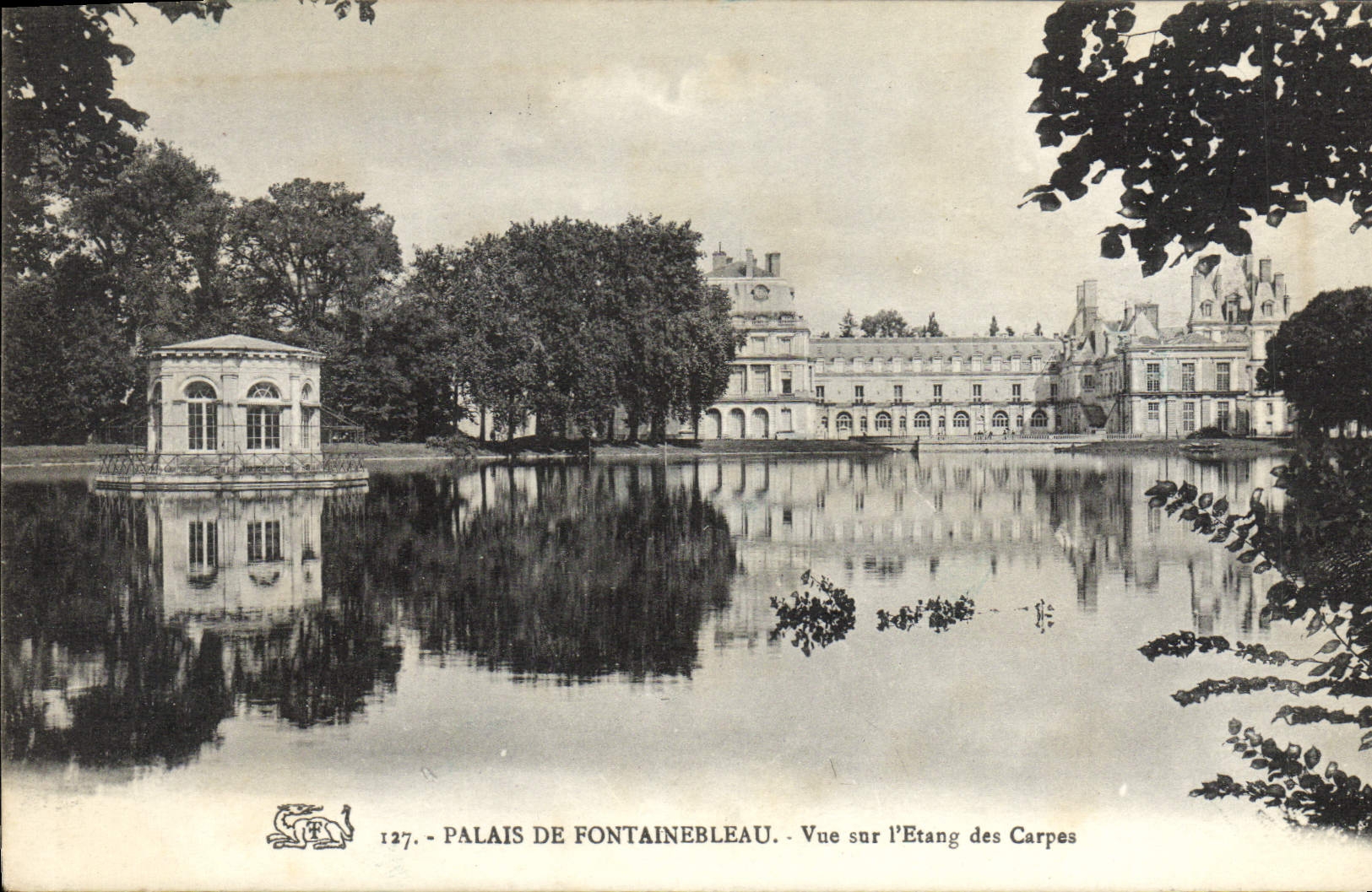 Palast von Fontainebleau — Ansicht des Karpfensees — Verlag: 127