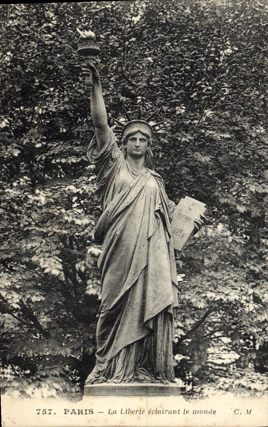 CPA Paris La Liberte Eclairant Le Monde Statue de la Liberte