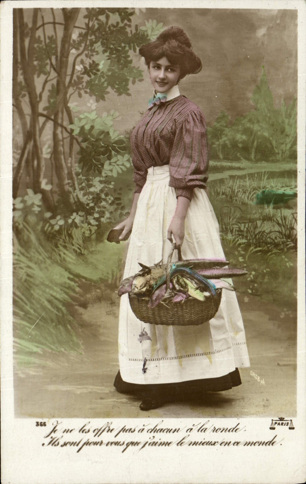 Jeune femme avec panier — Paris — éditeur Grob & Cie, n° 366