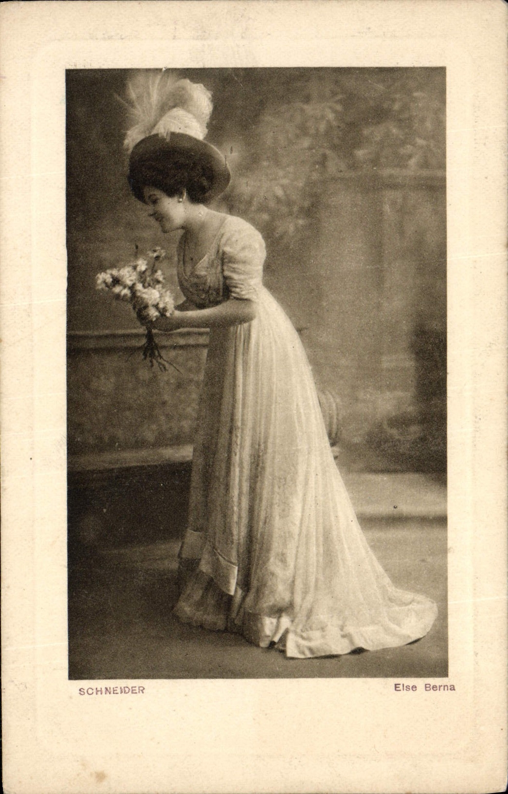 CPA Fantaisie Femme Schneider