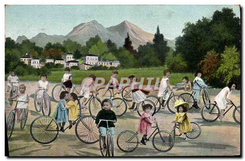 CPA Fantaisie Enfants Velo Cycle 