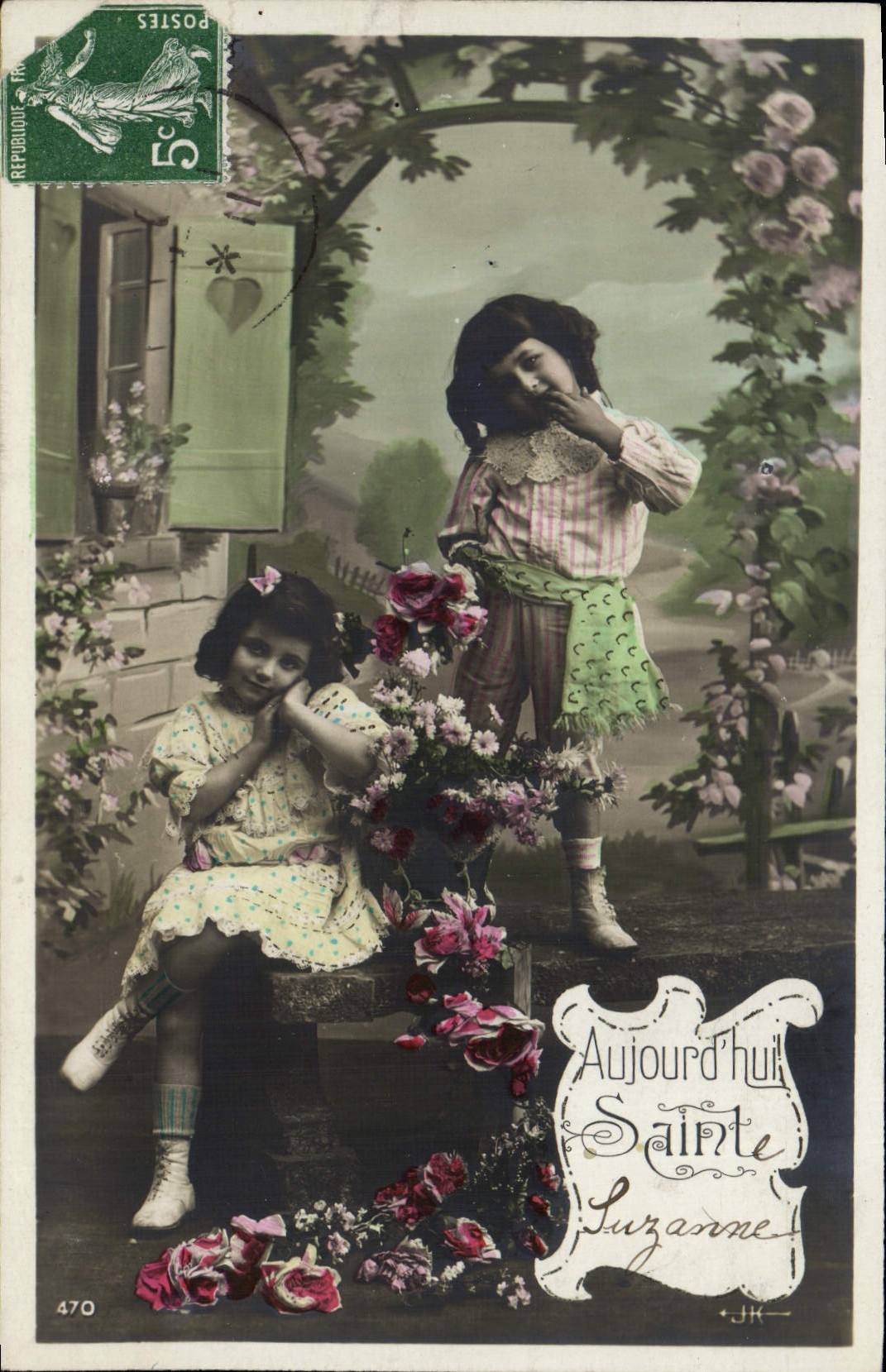 CPA Fantaisie Femme Aujourdhui Sainte Suzanne 