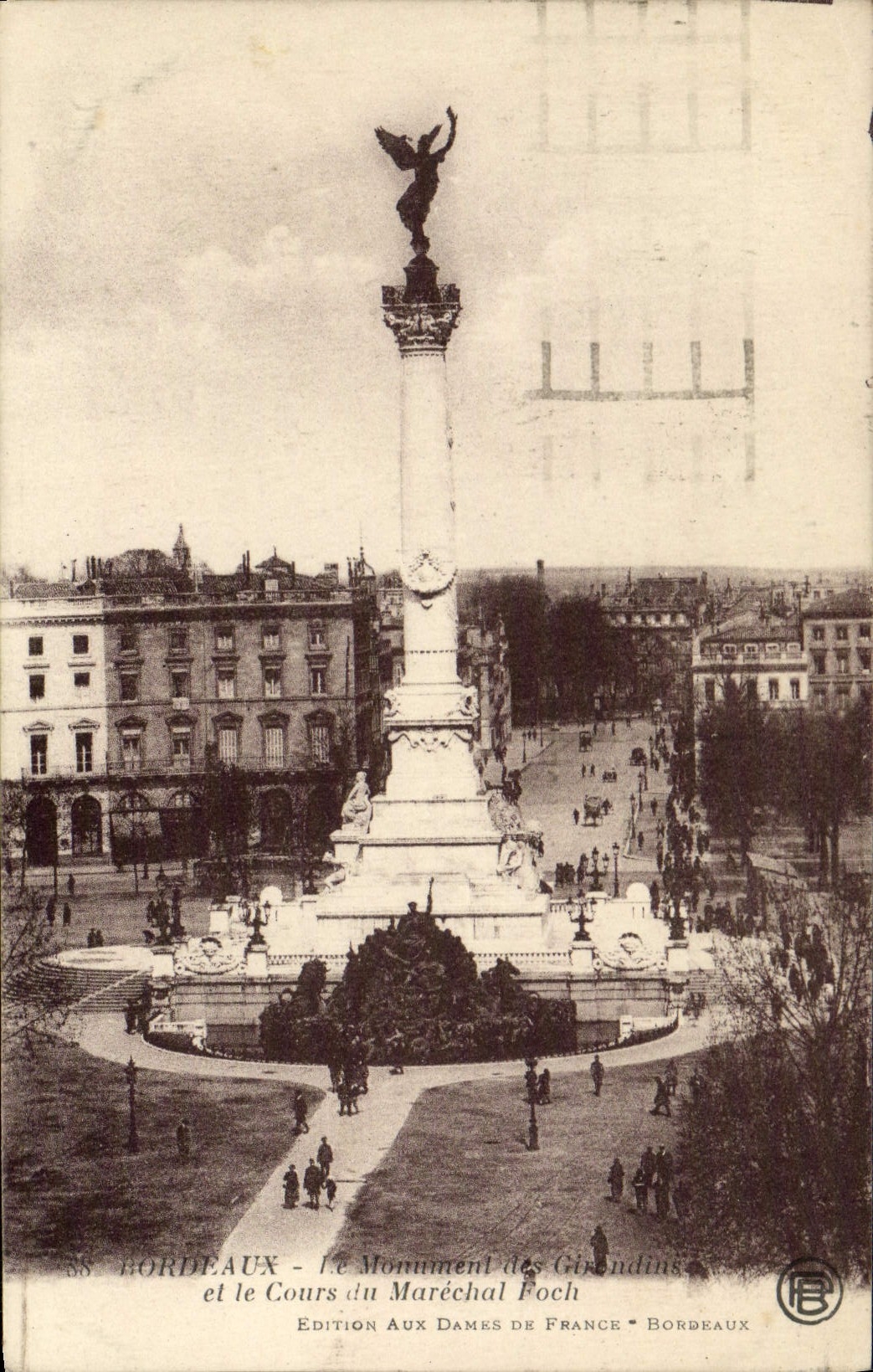 CPA Bordeaux Le Monument Des Girondins et le Cours du Marechal Foch