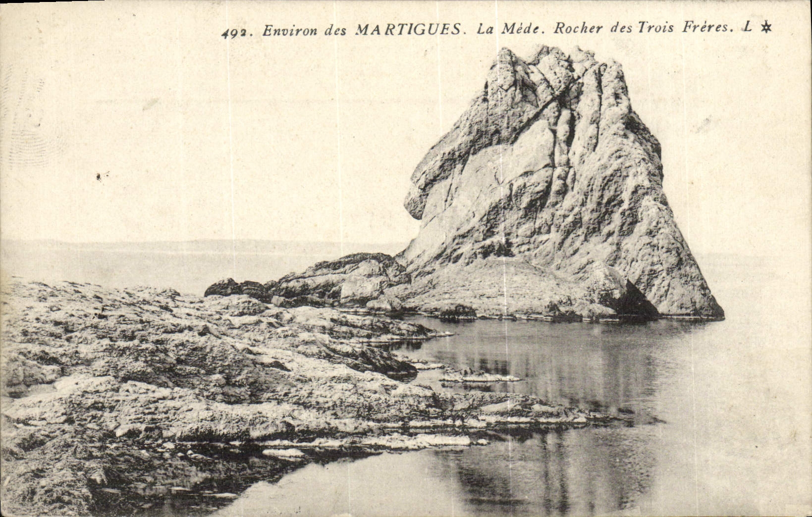 CPA Martigues La Mede Rocher Des Trois Freres