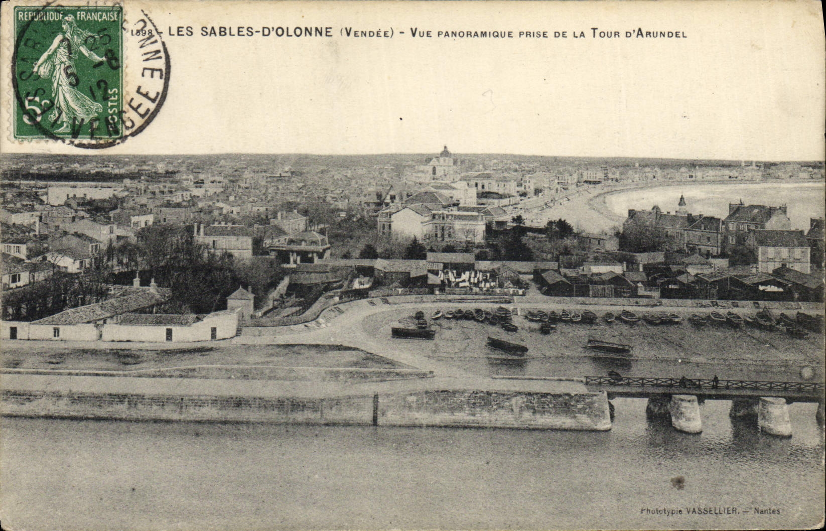 Les Sables-d'Olonne (Vendée) — Vue panoramique prise de la Tour d'Arundel — Phototypie Vassellier, Nantes