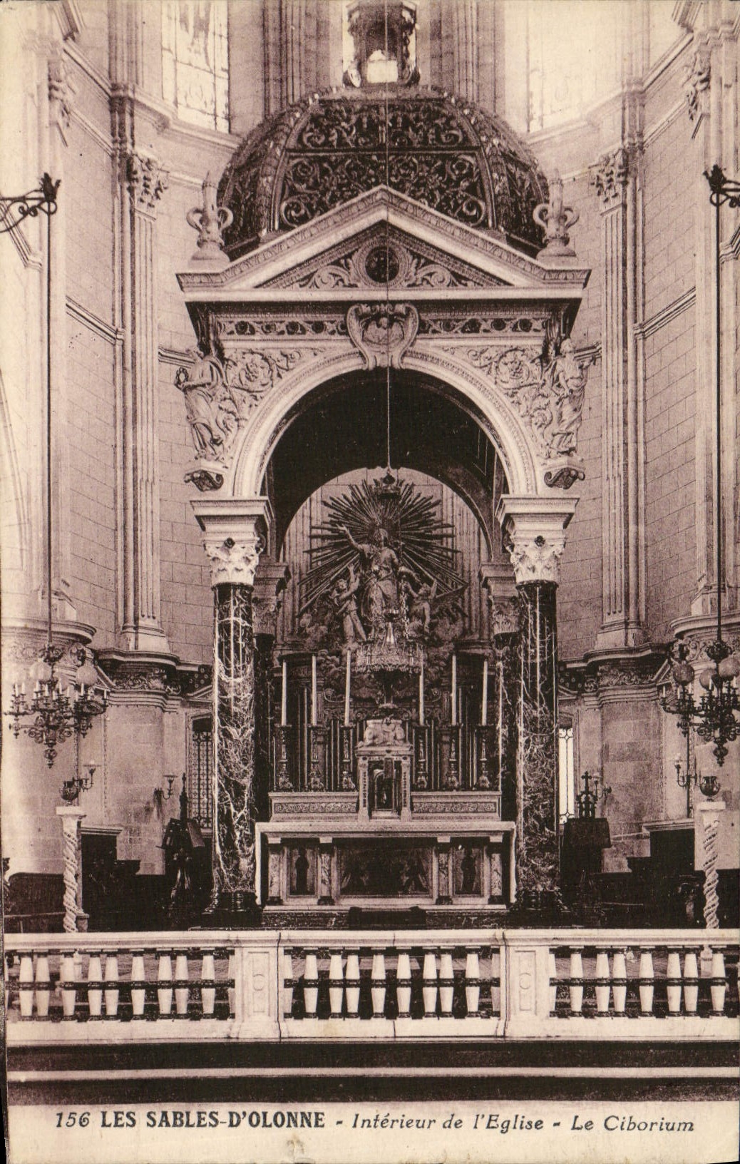 Les Sables-d'Olonne - Intérieur de l'Église - Le Ciborium