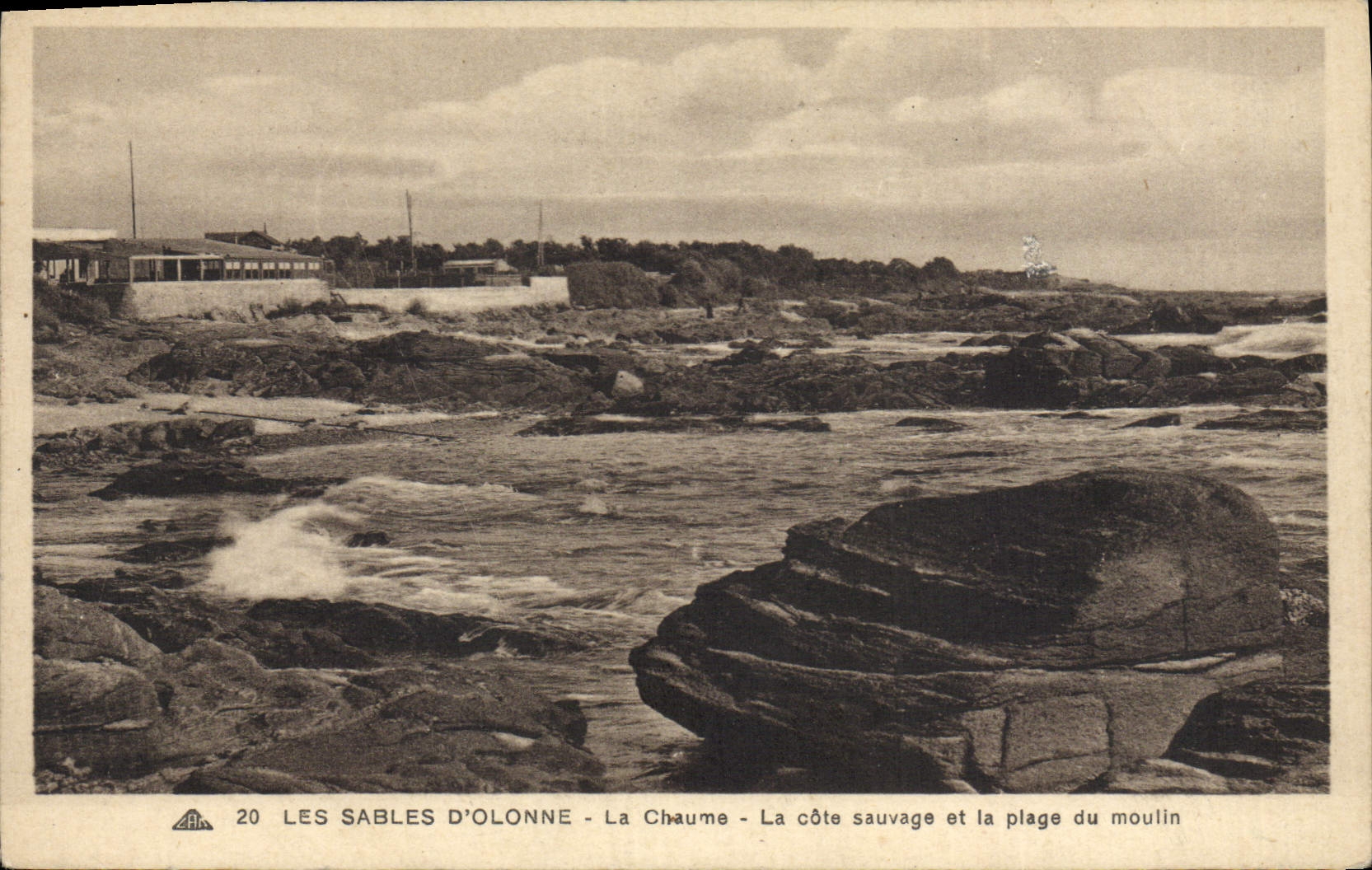 Les Sables d'Olonne - La Chaume - La côte sauvage et la plage du moulin