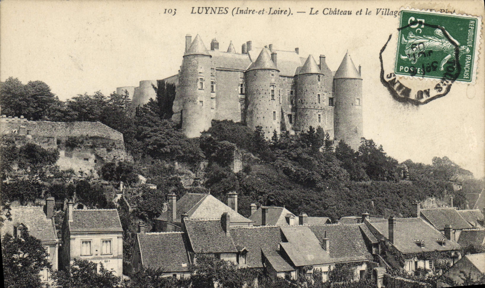 CPA Luynes Le Chateau Et Le Village