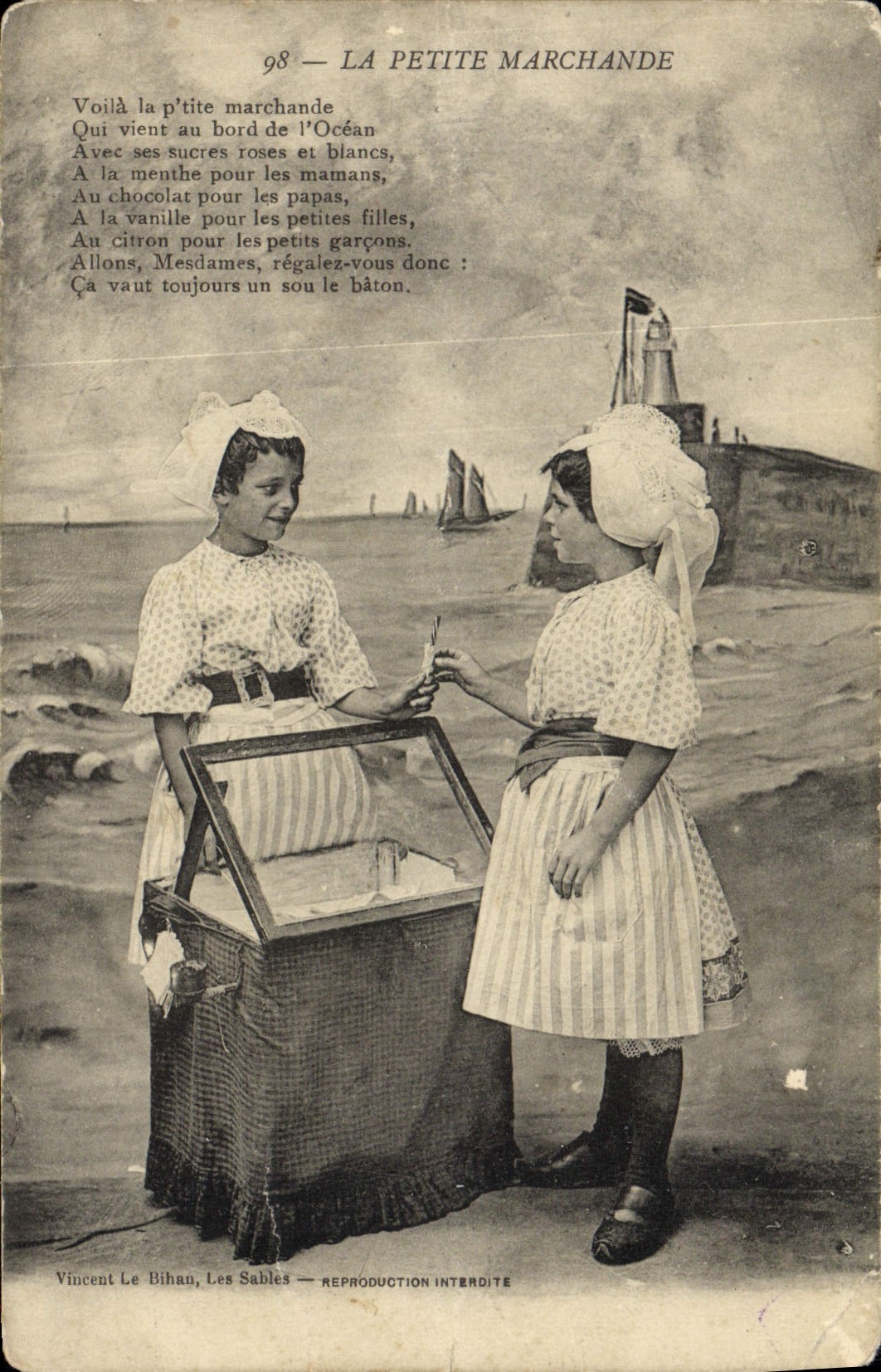 CPA Les Petite Marchande Sables d'Olonne Folklore 