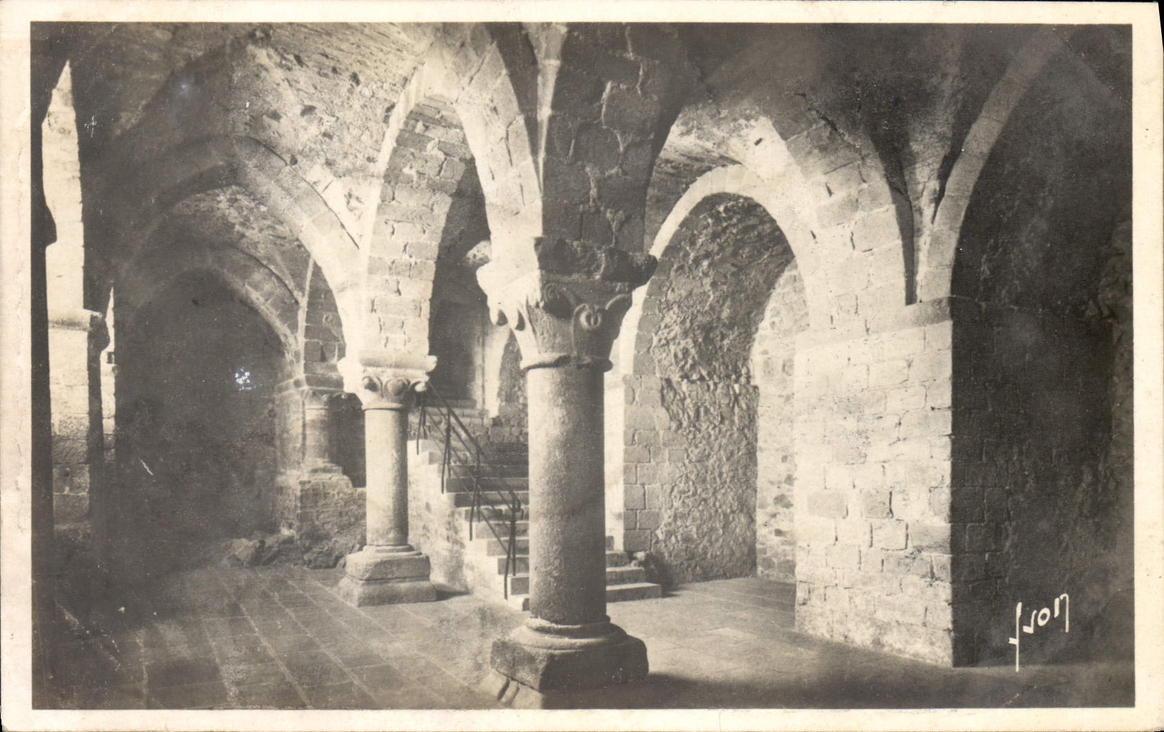 CPA Mont Saint Michel Abbaye Crypte De I'Aquilon