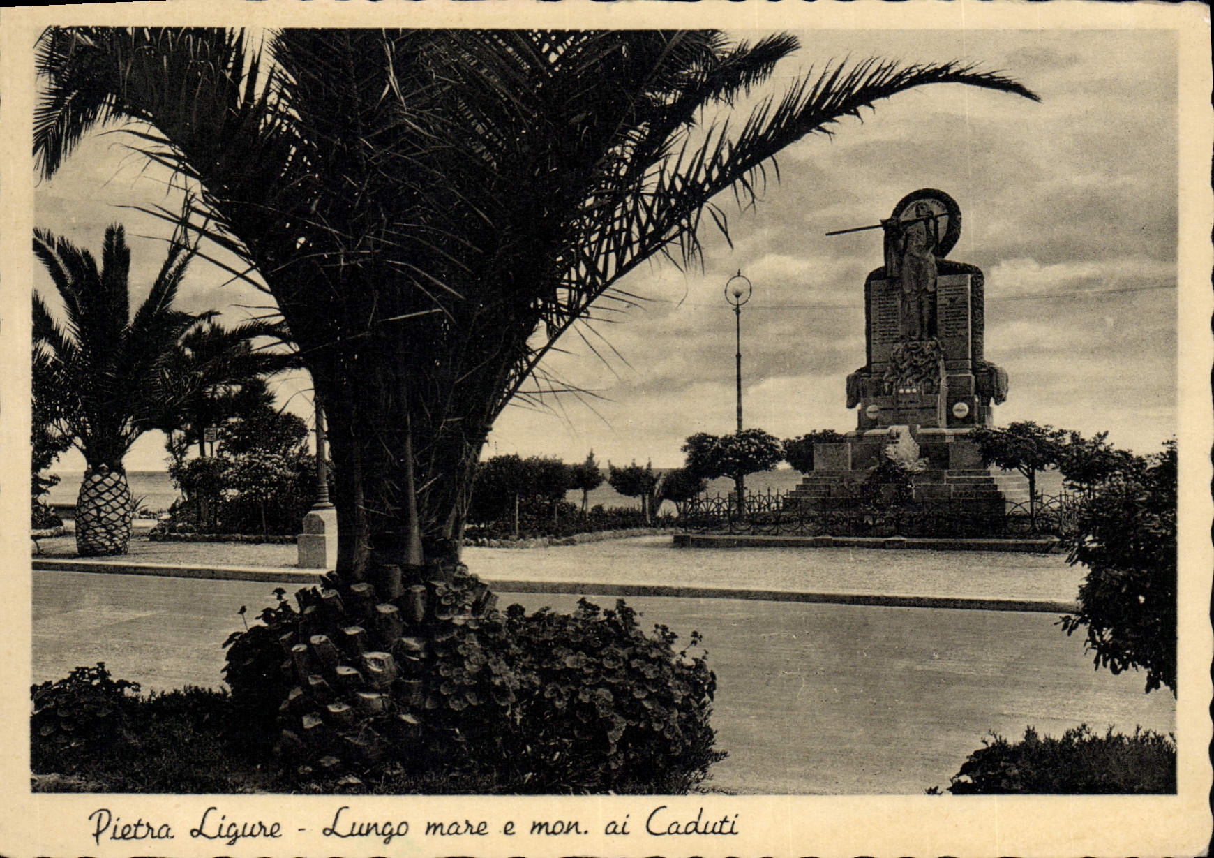 CPA Pietra Ligure Lungo Mare e mon ai Caduti 