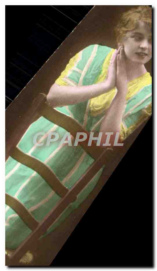 CPA Fantaisie Femme Priere de la jeune fille a marier Mariage 