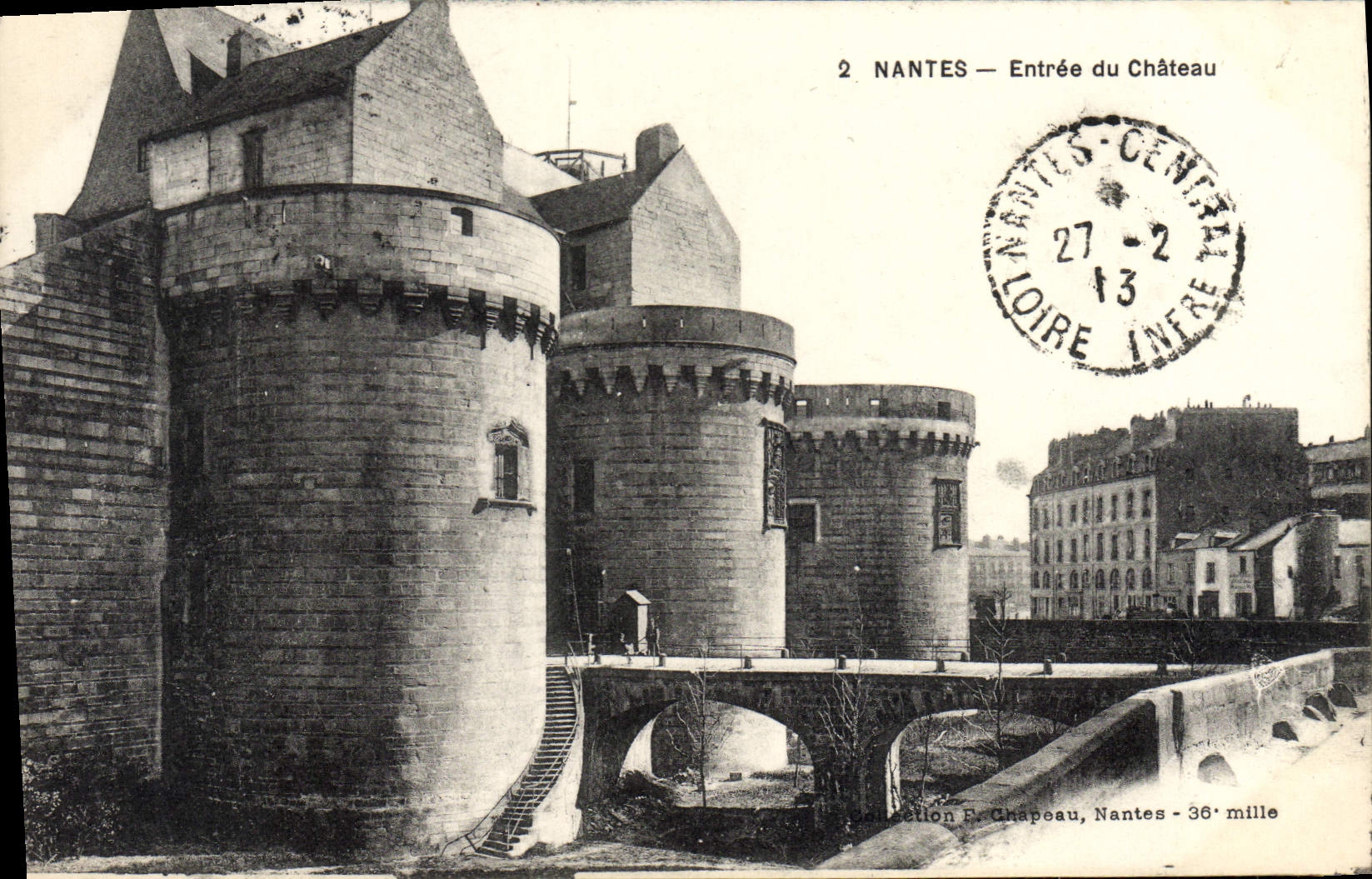 CPA Nantes Entree Du Chateau