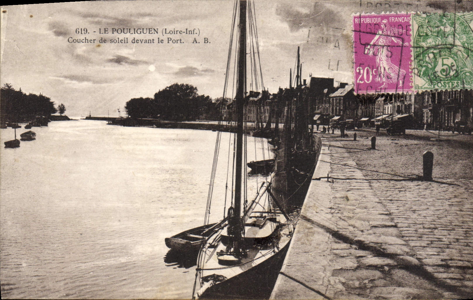 CPA Le Pouliguen Coucher De Soleil Devant Le Port