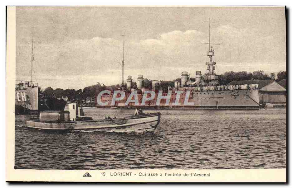 LORIENT - Cuirassé à l'entrée de l'Arsenal — CPAPHIL n°19