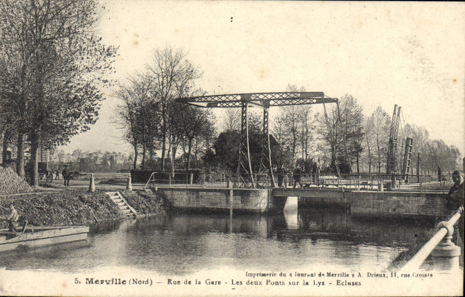 CPA Merville Rue De La Gare Les Deux Ponts Sur La Lys Ecluses 