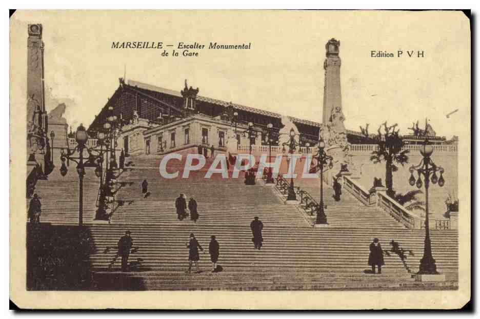 CPA Marseille Escalier monumental de la gare 