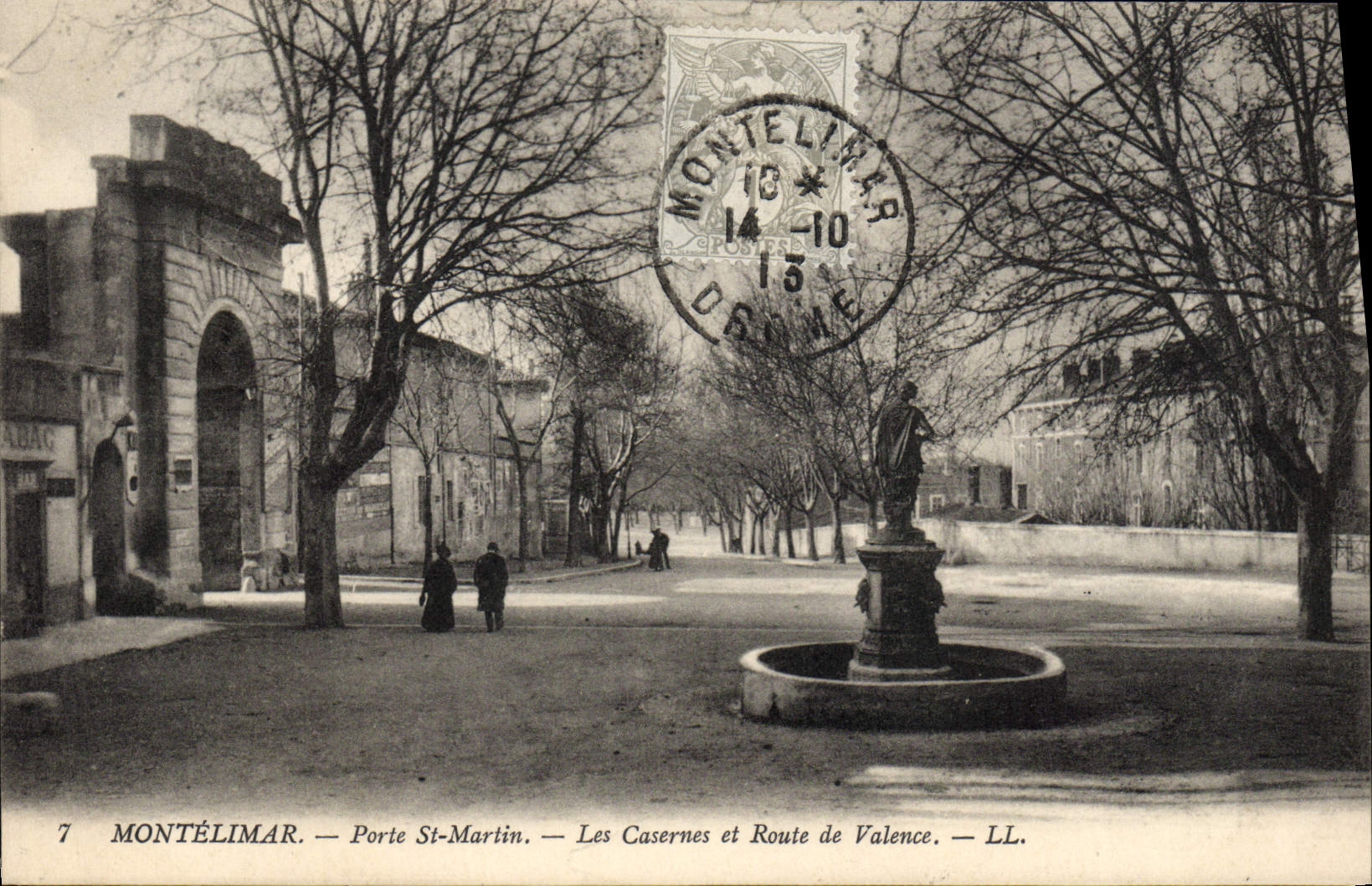 CPA Montelimar Porte St Martin Les casernes et route de Valence 