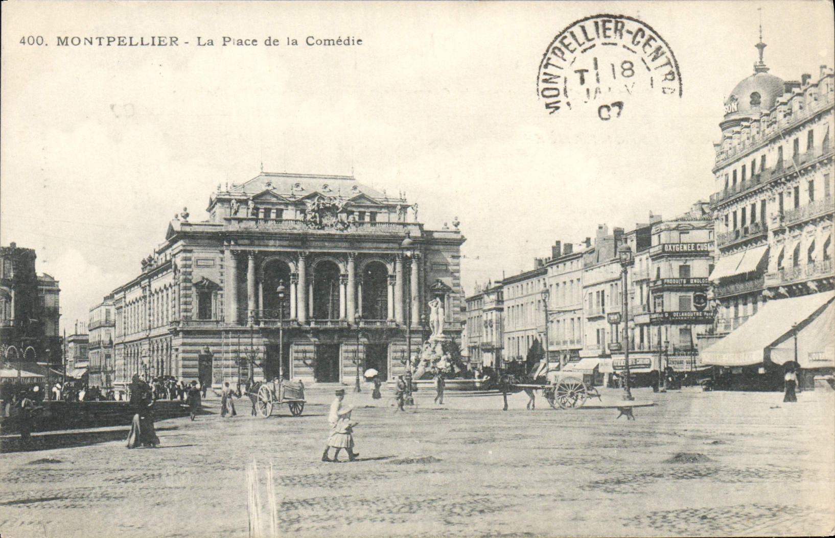CPA Montpellier La place de la Comedie