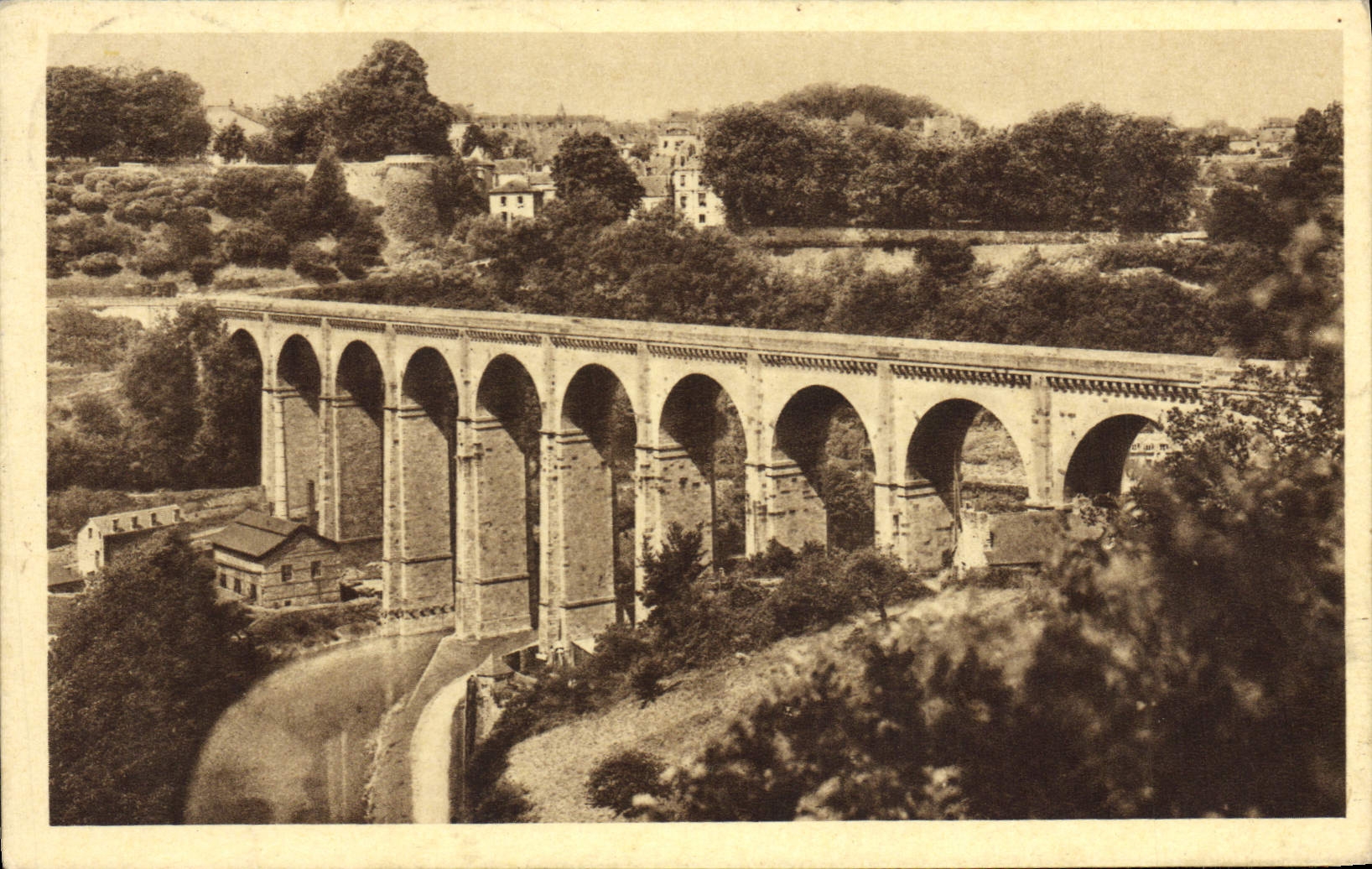 Dinan (C.-du-N.) — Le Viaduc sur la Rance — Cliché-Édition Passe-Mard Frères