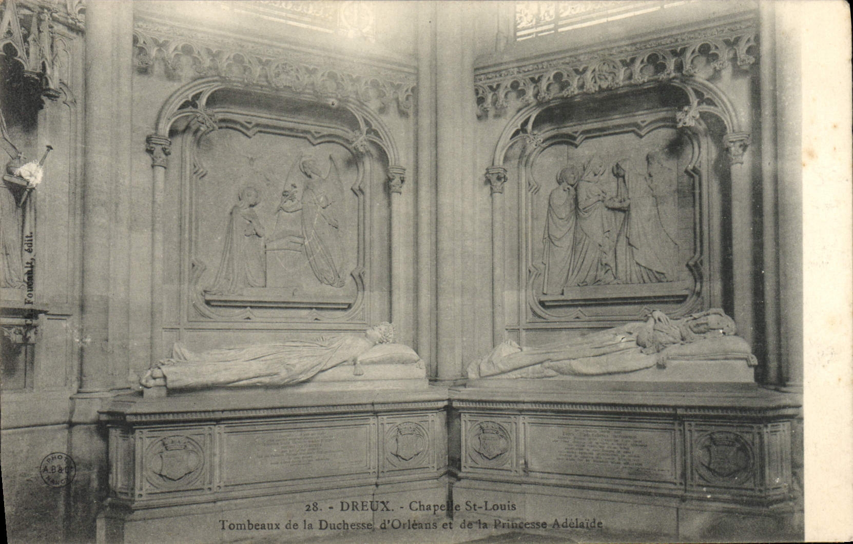 Tombeaux de la Duchesse d'Orléans et de la Princesse Adélaïde — Chapelle Saint-Louis — Dreux